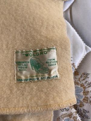 64x84 WOLGRO 100% VIRGIN WOOL BLANKET AND NEW TABLE PAD