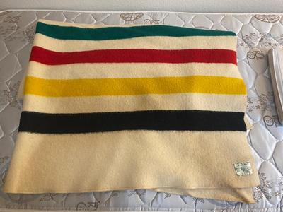 64x84 WOLGRO 100% VIRGIN WOOL BLANKET AND NEW TABLE PAD