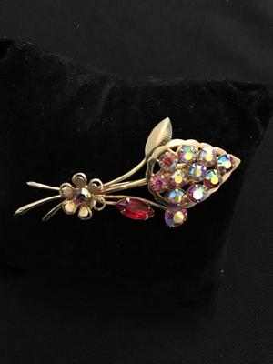 Vintage rhinestone brooch