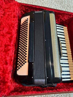 SCANDALLI ACCORDION MADE IN ITALY