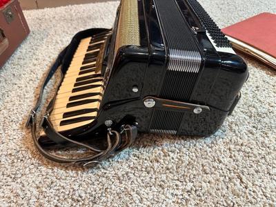 SCANDALLI ACCORDION MADE IN ITALY