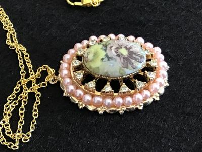 Coro Pendant Vintage