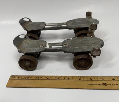 Vintage Strap-on Ware Brothers Metal Roller Skates