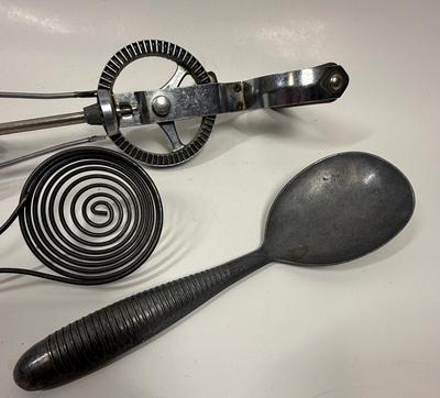 Vintage Kitchen Utensil Gadget Lot - Maid of Honor Beater