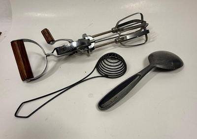 Vintage Kitchen Utensil Gadget Lot - Maid of Honor Beater