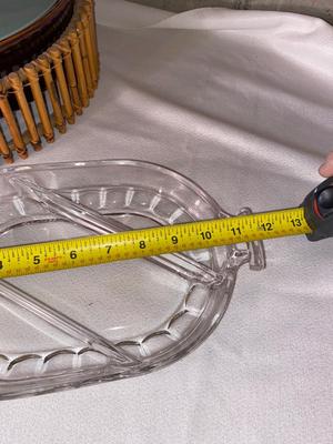 USA MADE CASSEROLE DISH WITH NIFTY WICKER HOLSTER, LARGE SQUARE SERVING BOWL AND SPACED DISH
