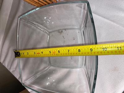 USA MADE CASSEROLE DISH WITH NIFTY WICKER HOLSTER, LARGE SQUARE SERVING BOWL AND SPACED DISH