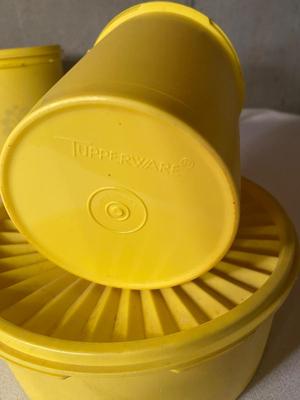 IN GREAT CONDITION! VINTAGE TUPPERWARE CANISTERS
