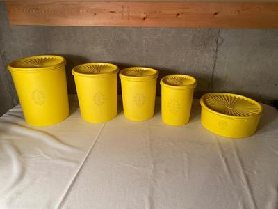 IN GREAT CONDITION! VINTAGE TUPPERWARE CANISTERS