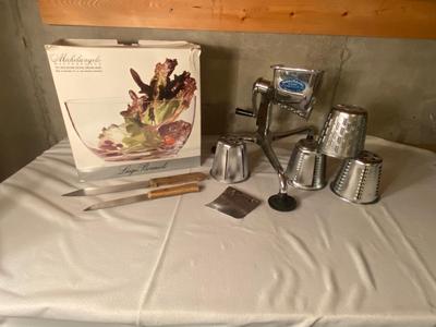 10 3/4" BLOWN CRYSTAL SERVING BOWL AND A SALADMASTER