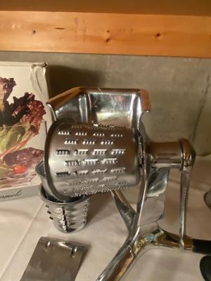 10 3/4" BLOWN CRYSTAL SERVING BOWL AND A SALADMASTER
