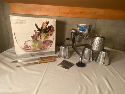 10 3/4" BLOWN CRYSTAL SERVING BOWL AND A SALADMASTER