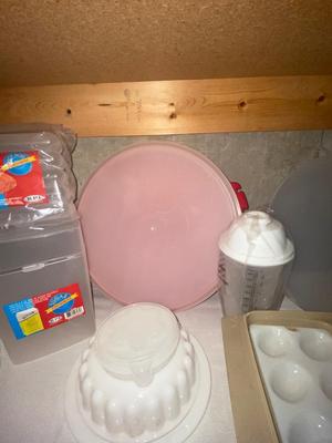 TUPPERWARE AND OTHER FOOD STORAGE CONTAINERS