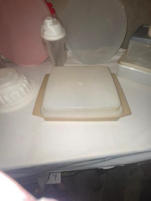 TUPPERWARE AND OTHER FOOD STORAGE CONTAINERS