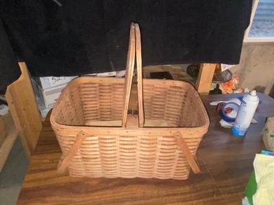 BASKETVILLE PICNIC BASKET