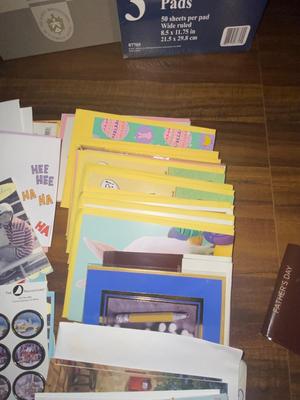 GREETING AND NOTE CARDS