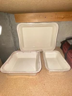 WORLD WIDE STONEWARE BAKING DISHES