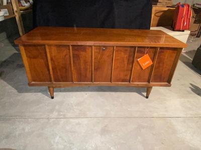 LANE CEDAR LINED HOPE CHEST