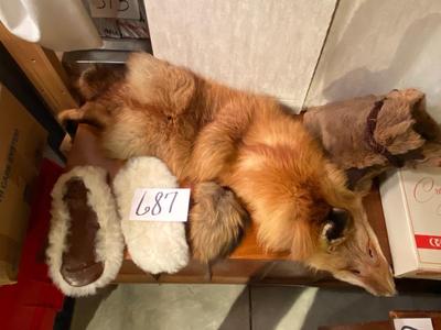 FOX PELT, OTHER FUR ITEMS, SEWING THREAD, CROCHETING CRAFT ORGANIZER KIT