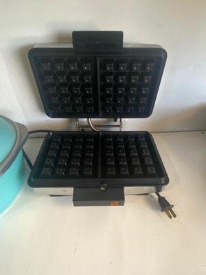CLUB ALUMINUM DUTCH OVEN & RIVAL BELGIAN WAFFLE MAKER