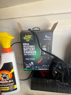 CAR DUSTER, DETAIL KIT, CABLE TIRE CHAINS, CAR DUSTER AND MORE