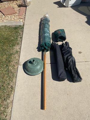 PATIO UMBRELLA AND STAND, TWO LAWN CHAIRS, NRA-ILA BLANKET