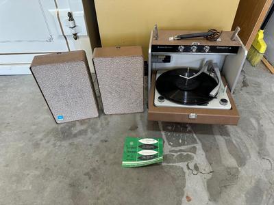 GE PORTABLE STEREOPHONIC PHONOGRAPH