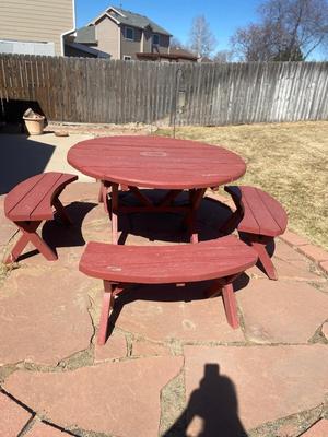UNIQUE ROUND PICNIC TABLE WITH 4 CURVED BENCHES