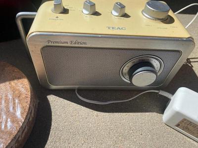 PELONIS SPACE HEATER WOODEN WASTE BASKET WITH CERAMIC MOOSE, TEAC AM/FM RADIO, MINI MAID VACUUM CLEANER AND MORE