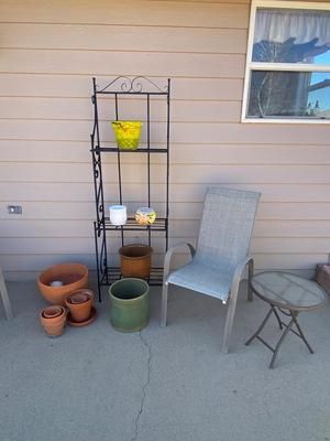 PATIO BAKERS RACK, SEVERAL PLANTERS
