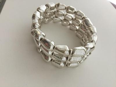 Silver tone stretchy fashion bracelet