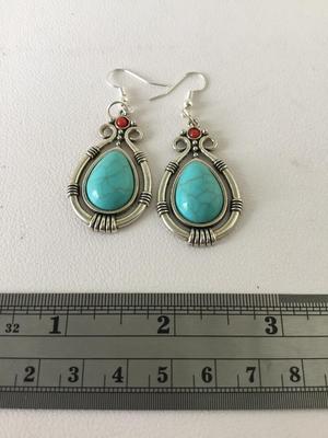 Beautiful boho style dangle fashion earrings