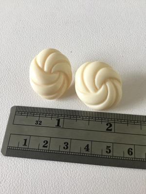 Beautiful style fashion earrings