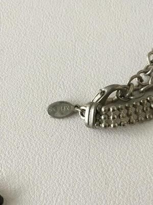 Express marked choker necklace