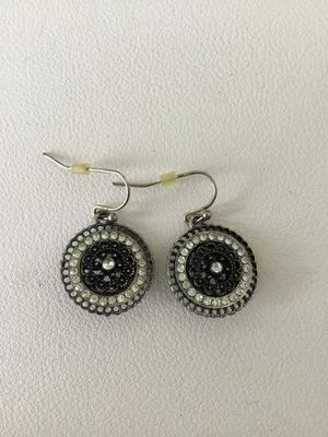 Dangle fashion earrings