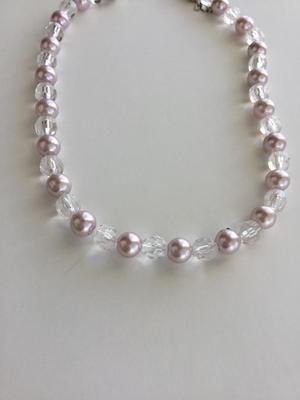 Beautiful faux fashion beaded collar necklace