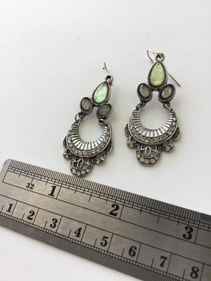 Fashion dangle chandelier type earrings