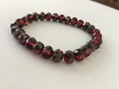 Red stretchy fashion beaded bracelet