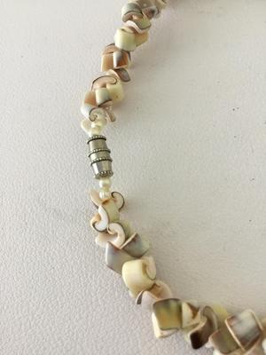 Vintage shell beaded collar necklace