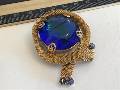 Gold Mesh Large Deep Blue Stones Vintage