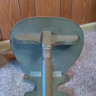 LOT 3: Country-Style Cottage Desk and Chair