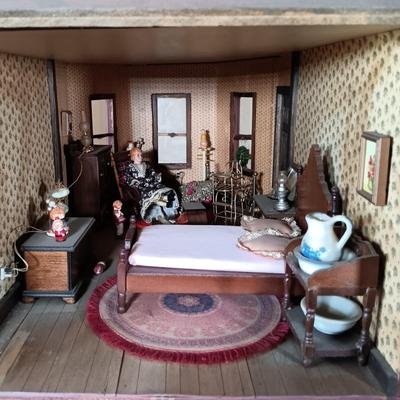 LOT 4: Large Victorian Dollhouse with Accessories