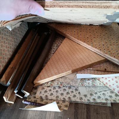 LOT 4: Large Victorian Dollhouse with Accessories