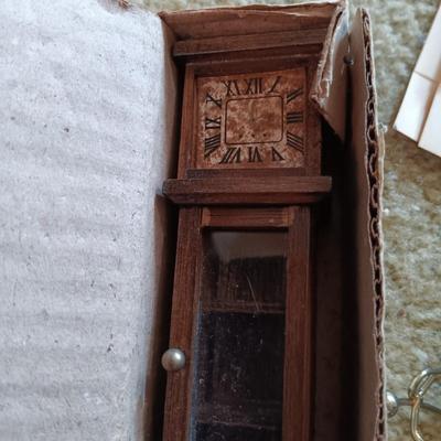 LOT 5: Large Collection of Vintage Dollhouse Furniture & Accessories (Some Broken Vintage Pieces Included)