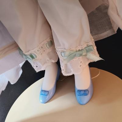 LOT 11: Franklin Mint Heirloom Gone with the Wind 19" and 12" Dolls