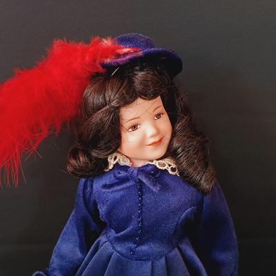 LOT 11: Franklin Mint Heirloom Gone with the Wind 19" and 12" Dolls
