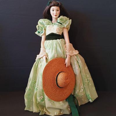 LOT 11: Franklin Mint Heirloom Gone with the Wind 19" and 12" Dolls