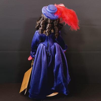 LOT 11: Franklin Mint Heirloom Gone with the Wind 19" and 12" Dolls