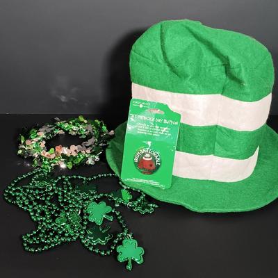 LOT 19: Lefton Shamrock Music Box Teapot and Teacup with O'Dunk 'n' O'Bright Placemats and Mugs & More