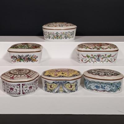 LOT 23: Franklin Mint 1984 Set of (6) 'World's Most Romantic Love Songs' Music Boxes